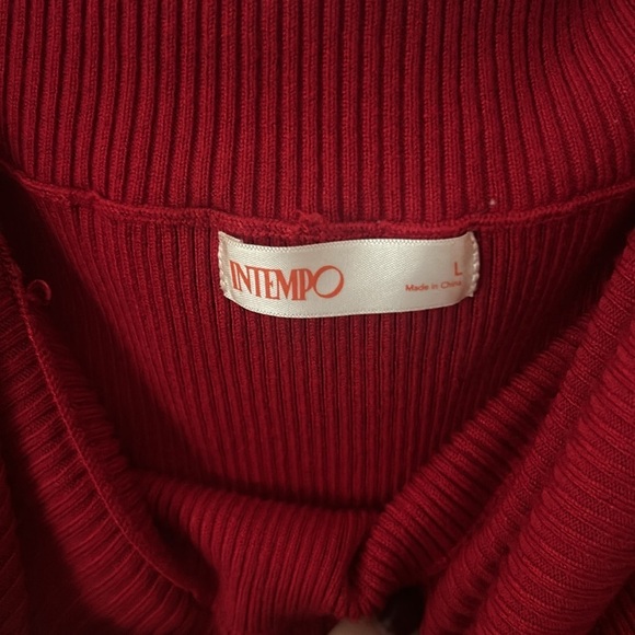 NWOT intempo Valentine’s Day RIBBED off the shoulder RED sweater - Picture 2 of 4